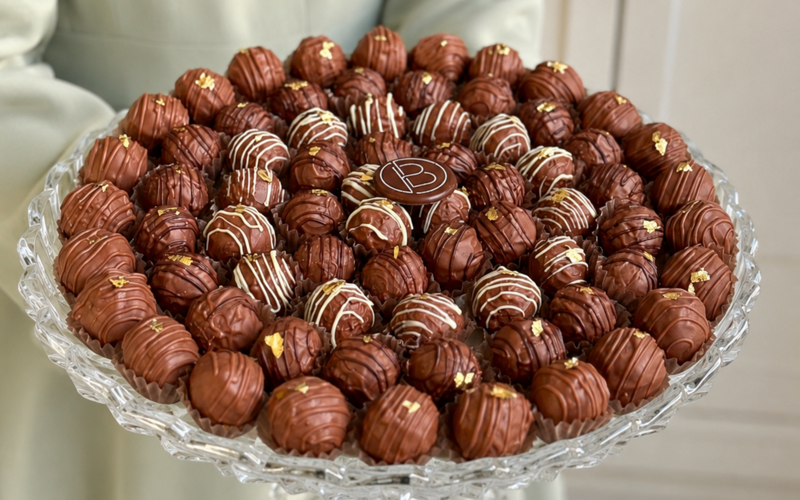 Mixed luxury chocolate (C) (750g)