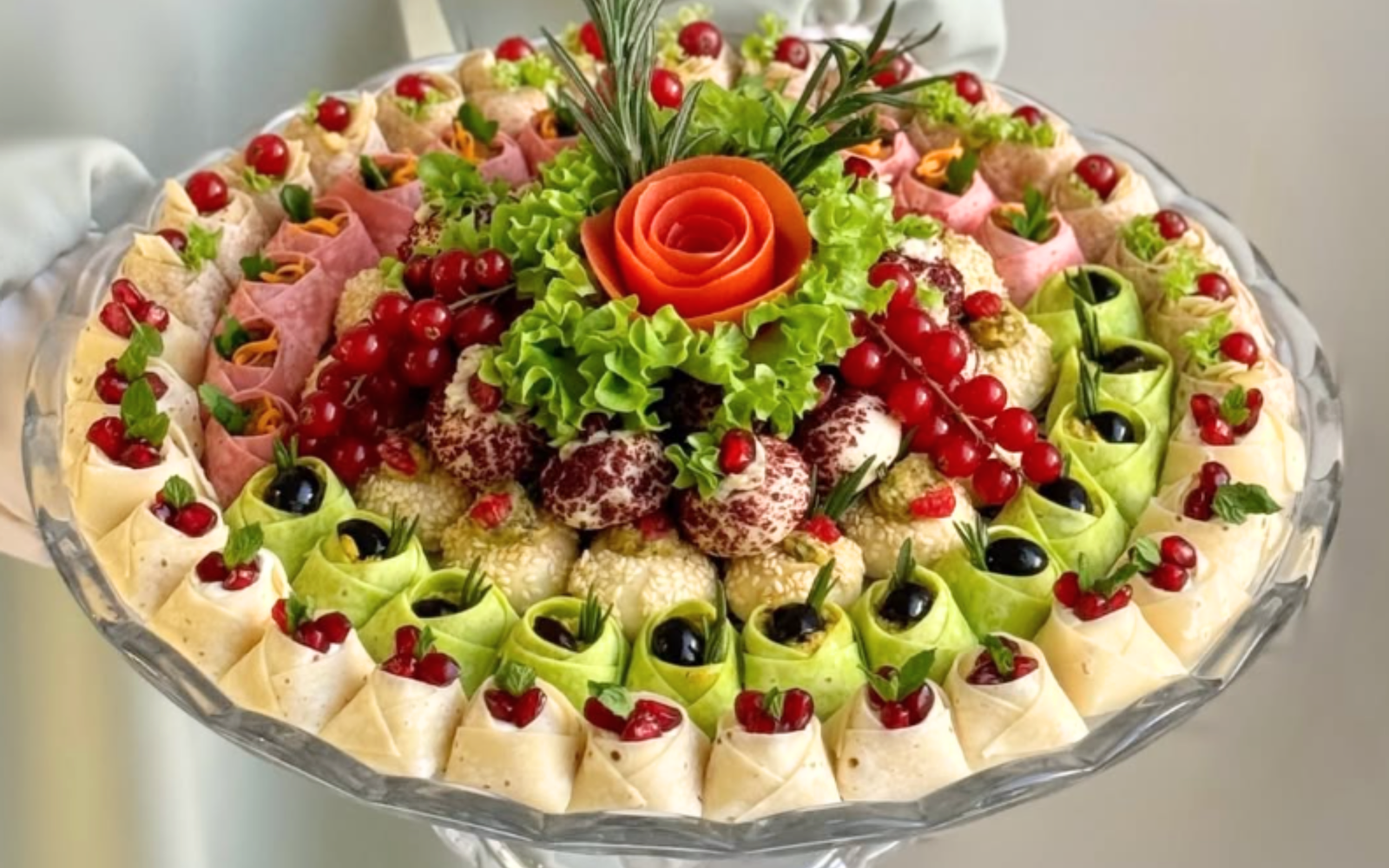 Mix Salted Tray (B) 95 Pcs